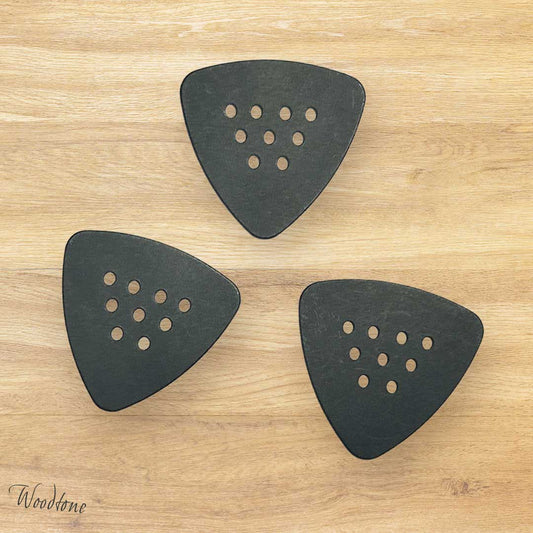 Woodtone FlexGrip™ Triangle Guitar Pick (3-Pack, Matte Black)